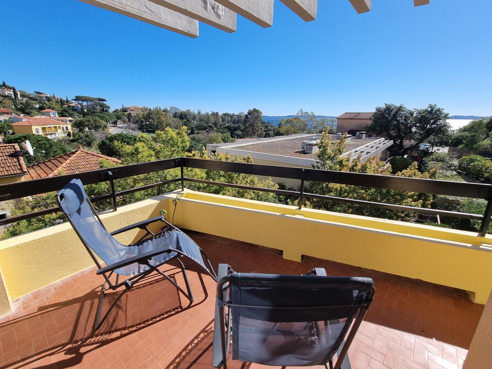 Appartement Les Marguerites - T2 Avec Clim Et Parking A La Fossette Le Lavandou
